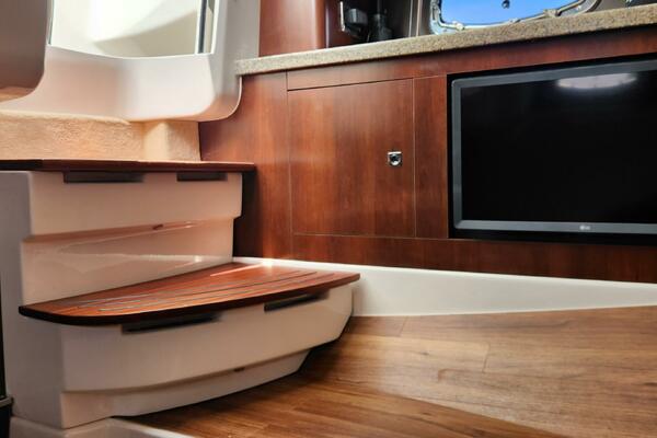 Black Diamond 33ft Chaparral Yacht For Sale