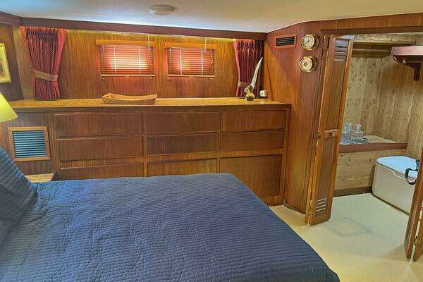 Hatteras Motor Yacht Yacht For Sale