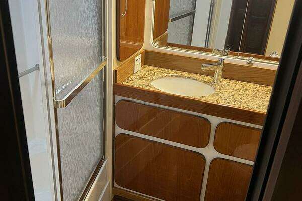 Hatteras Motor Yacht Yacht For Sale