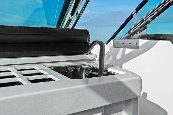 2023 Monterey 385 SS - Sink