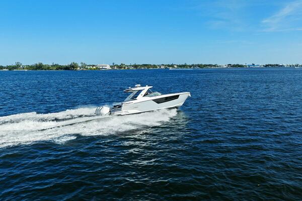 2023 Monterey 385 SS - Profile