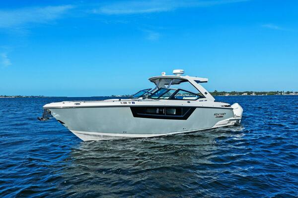 2023 Monterey 385 SS - Profile