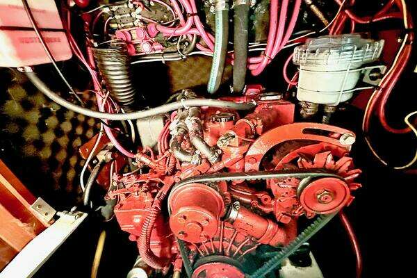 Photo of the 2000 Beneteau 361 "Carina"