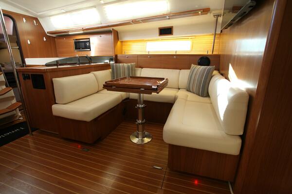 Timeless 42ft Catalina Yacht For Sale