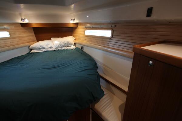 Timeless 42ft Catalina Yacht For Sale