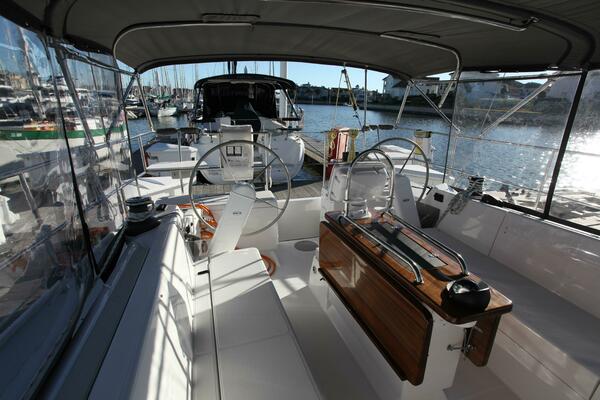 Timeless 42ft Catalina Yacht For Sale
