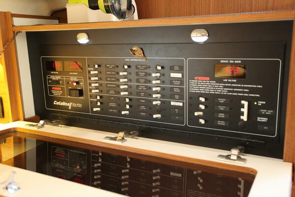 Timeless 42ft Catalina Yacht For Sale