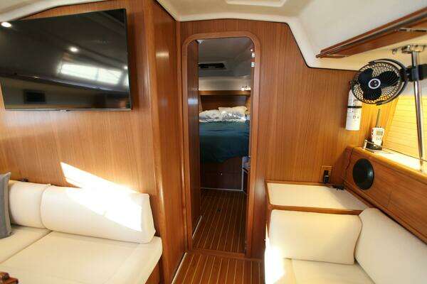Catalina 426 Yacht For Sale