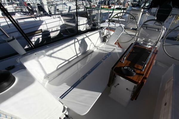 Timeless 42ft Catalina Yacht For Sale
