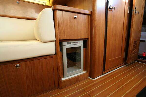 Catalina 426 Yacht For Sale