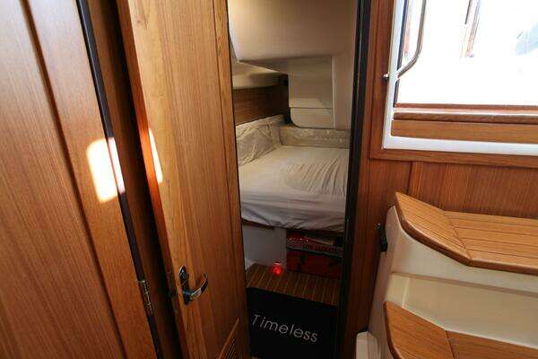 Catalina 426 Yacht For Sale