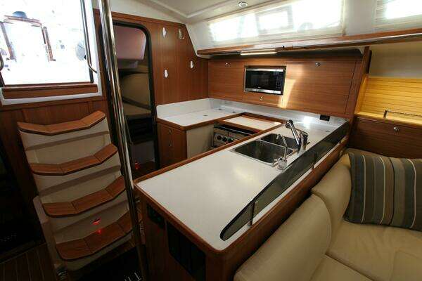 Catalina 426 Yacht For Sale