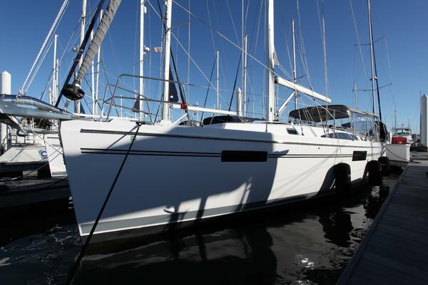 Timeless 42ft Catalina Yacht For Sale