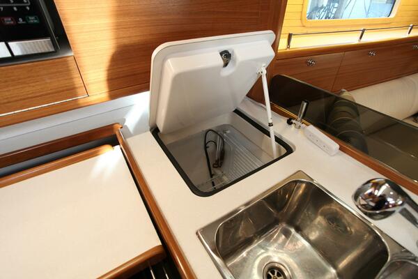 Timeless 42ft Catalina Yacht For Sale