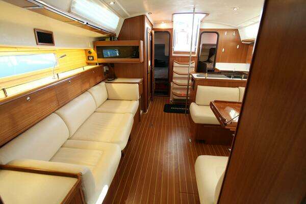 Catalina 426 Yacht For Sale