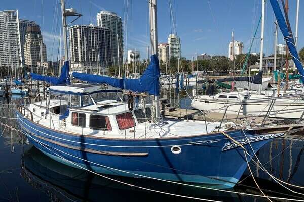 40-ft-Islander-1972-Motorsailer- Saint Petersburg Florida United States  yacht for sale