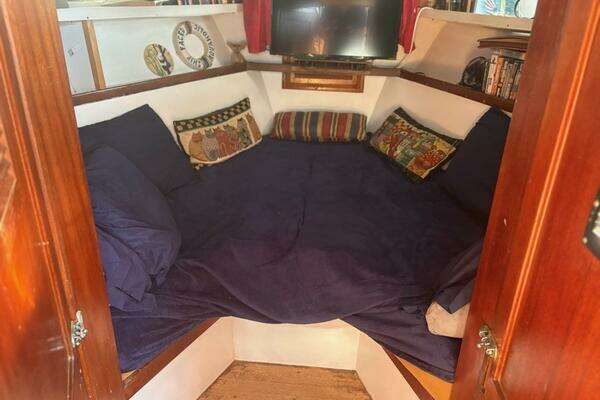 Photo of the 1972 Islander Motorsailer