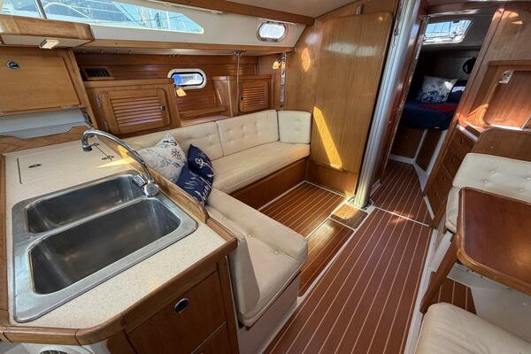 Shadowfax 36ft Catalina Yacht For Sale