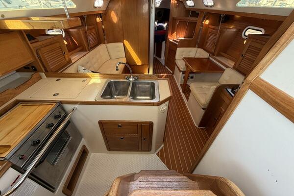Shadowfax 36ft Catalina Yacht For Sale