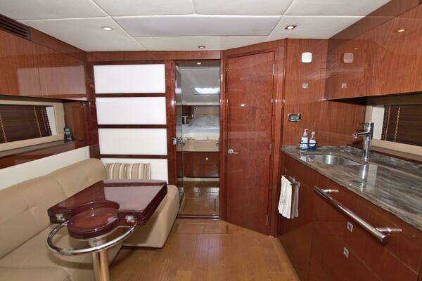 Sea Ray 450 Sundancer Yacht For Sale