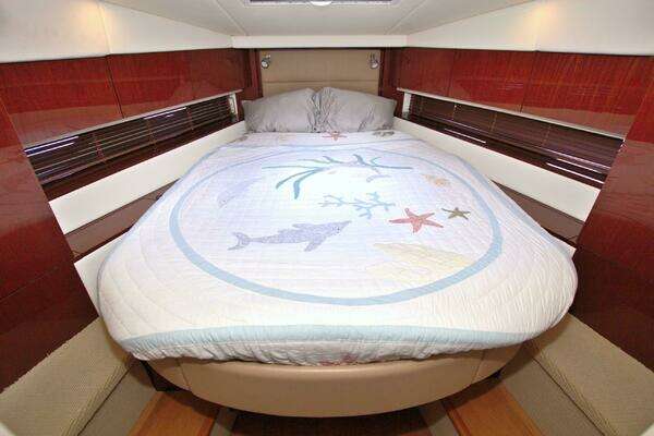 Sea Ray 450 Sundancer Yacht For Sale