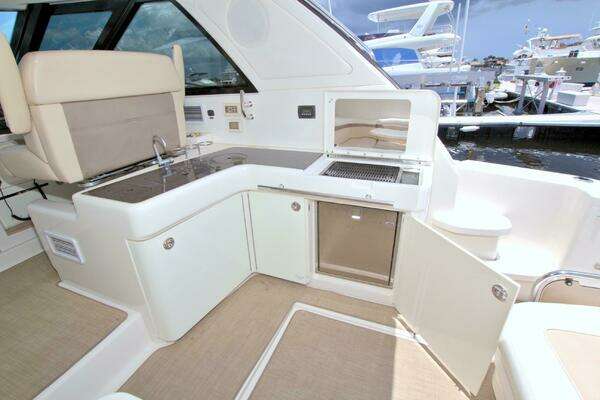 Sea Ray 450 Sundancer Yacht For Sale