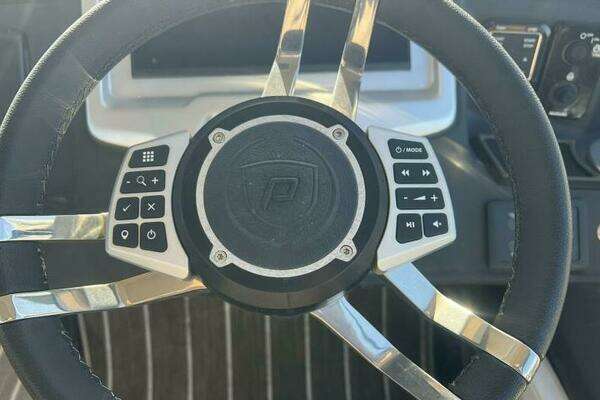 Premier 330 Escalante Yacht For Sale