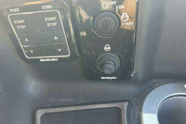 Premier 330 Escalante Yacht For Sale