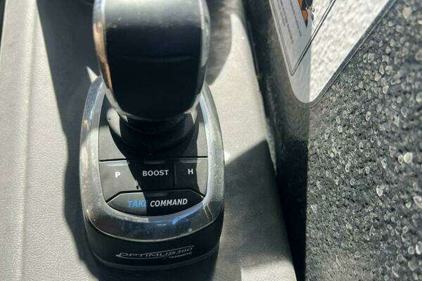 Premier 330 Escalante Yacht For Sale