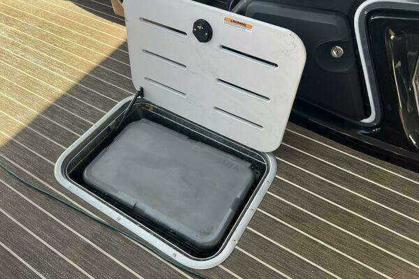 Premier 330 Escalante Yacht For Sale