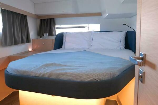 39ft Fountaine Pajot Yacht For Sale