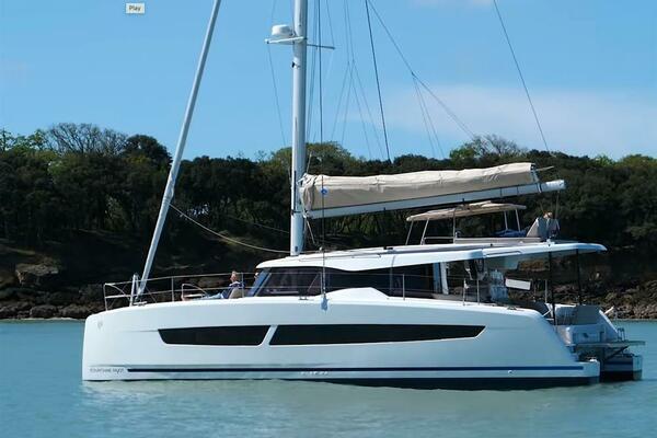 39ft Fountaine Pajot Yacht For Sale