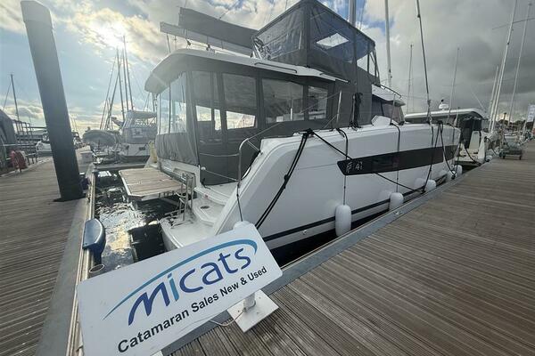 39ft Fountaine Pajot Yacht For Sale