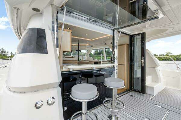 Aquila 44 Yacht For Sale