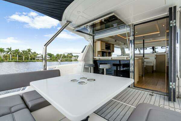 Aquila 44 Yacht For Sale