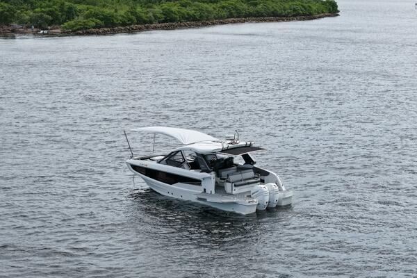 32ft Galeon Yacht For Sale