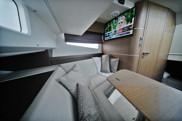 32ft Galeon Yacht For Sale