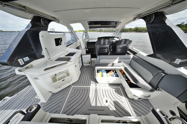 32ft Galeon Yacht For Sale