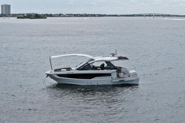 32ft Galeon Yacht For Sale