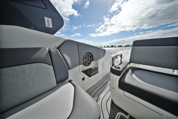 32ft Galeon Yacht For Sale