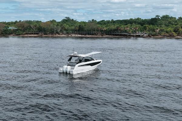 32ft Galeon Yacht For Sale