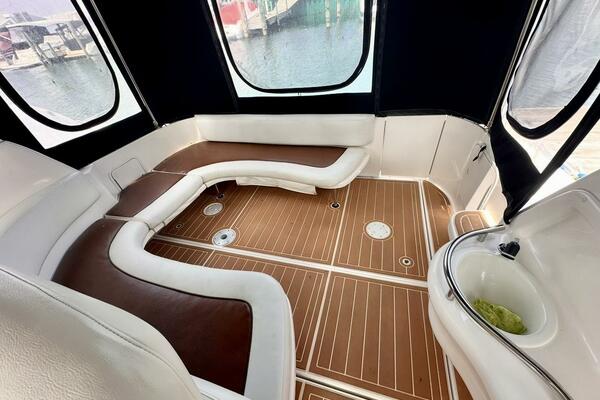 31ft Sea Ray Yacht For Sale