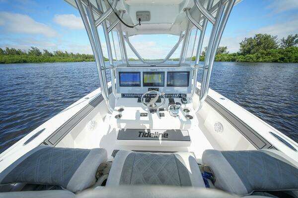 TideLine Boats 365 OFFSHORE Yacht For Sale