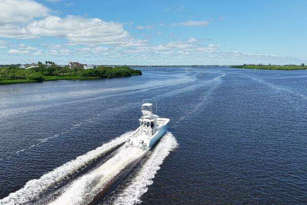 TideLine Boats 365 OFFSHORE Yacht For Sale