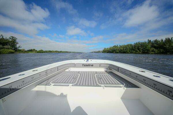 TideLine Boats 365 OFFSHORE Yacht For Sale