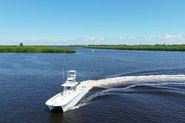 TideLine Boats 365 OFFSHORE Yacht For Sale