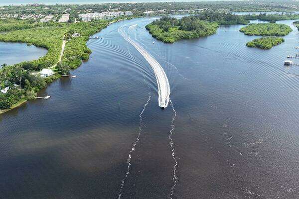 TideLine Boats 365 OFFSHORE Yacht For Sale