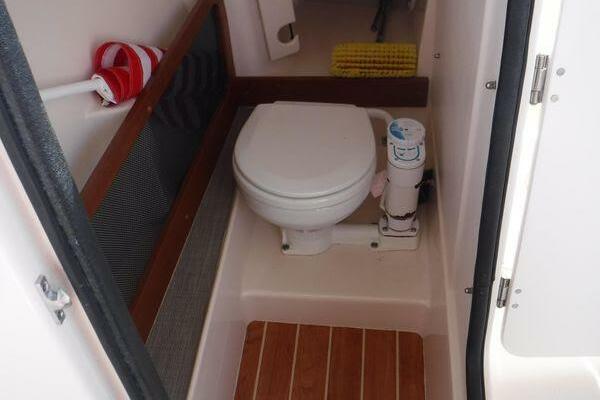 27ft Grady White Yacht For Sale