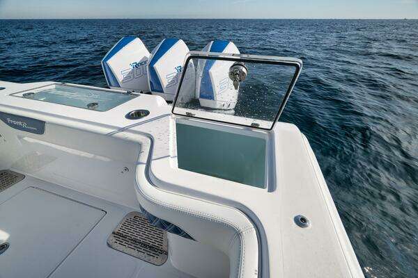 Front Runner 36CC Yacht For Sale