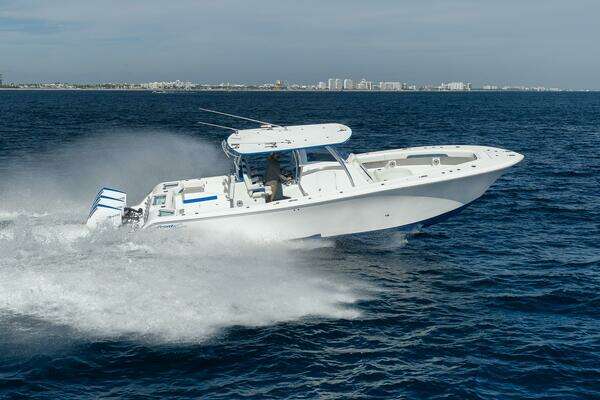 Front Runner 36CC Yacht For Sale